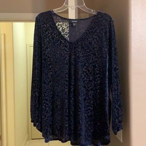 Karen Kane long sleeve blouse